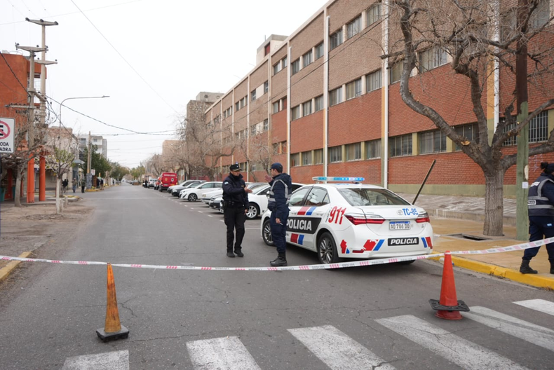 Detienen a un estudiante por amenaza de bomba en la Escuela Boero