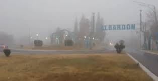 ¿Nos mudamos a Ciudad Gótica? La niebla cubrió San Juan y sorprendió al amanecer