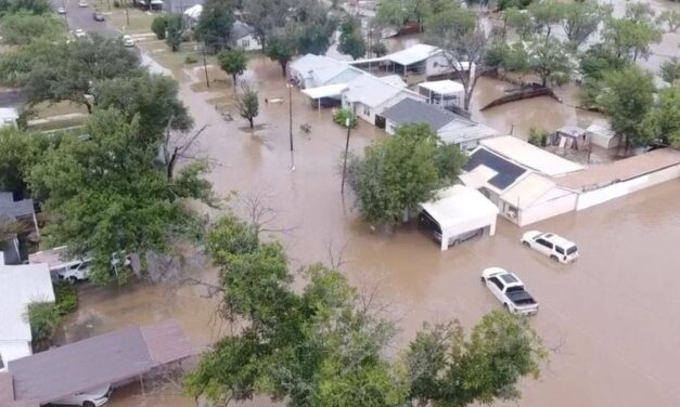 Hay al menos 80 muertos e intensifican la búsqueda de desaparecidos
