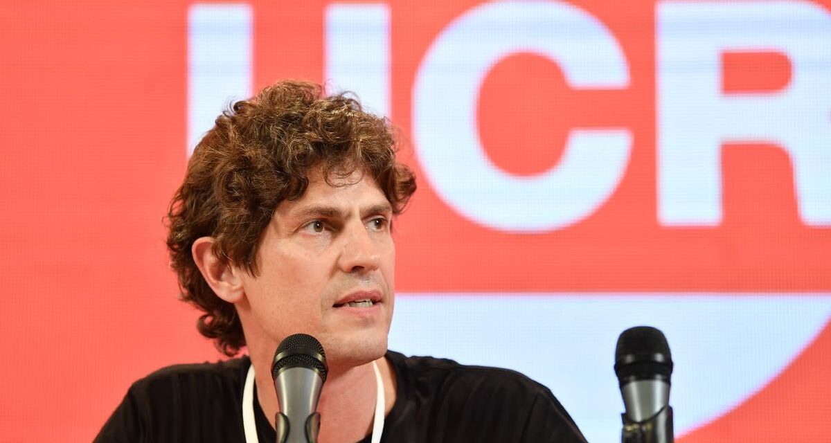 Martín Lousteau: «Flotación sucia y plan platita en dólares»