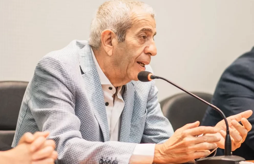 ¿Cómo se elige al sucesor tras la muerte de Quattropani?