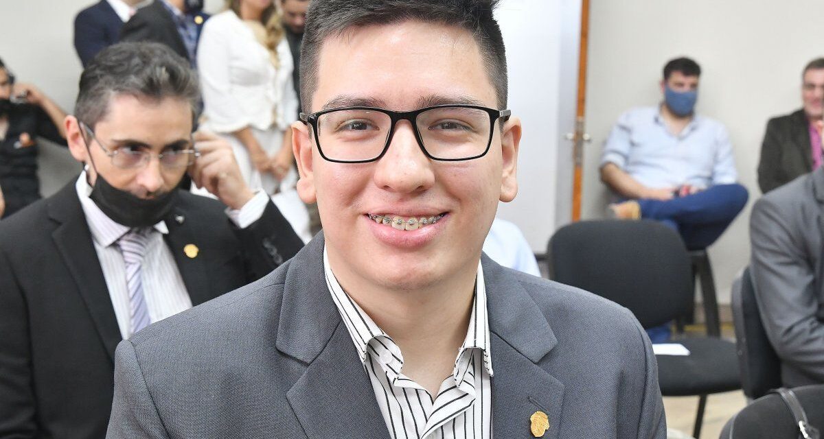Acorralado por el escándalo, renunció el concejal de LLA de Salta acusado de pedidos sexuales a una militante