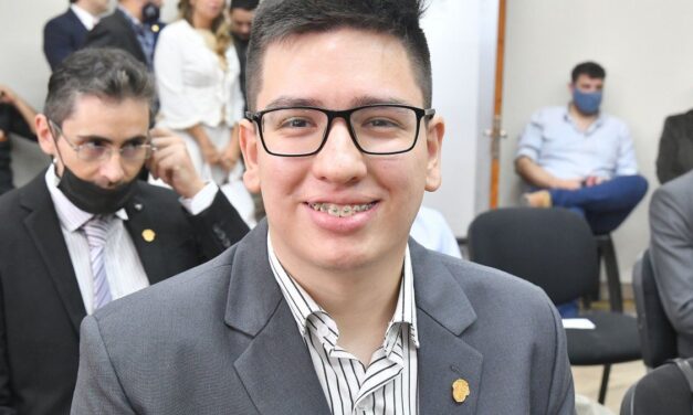 Acorralado por el escándalo, renunció el concejal de LLA de Salta acusado de pedidos sexuales a una militante
