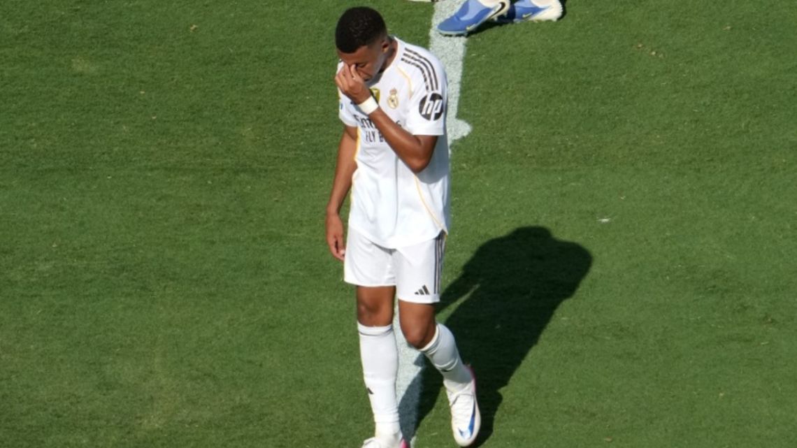 Real Madrid perdió por goleada, tuvo errores fatídicos en la defensa y las redes lo destrozaron con memes