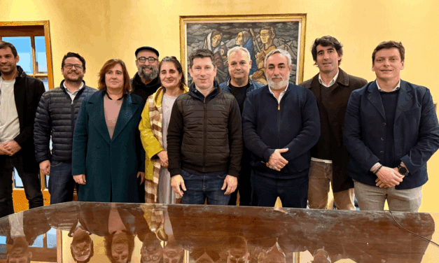 La UCR apuesta a una tercera vía con sectores del peronismo e intendentes del PRO descontentos