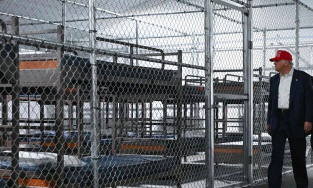 Donald Trump presentó la Alcatraz de los caimanes, una cárcel para alojar a más de 5.000 migrantes