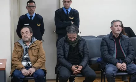 Multimillonarios embargos y más denuncias: El jefe textil y dos empresarios seguirán presos por estafa