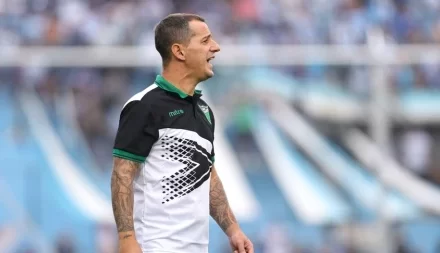 Pipi, con todo para bajar al Verde