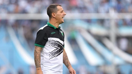 Pipi, con todo para bajar al Verde