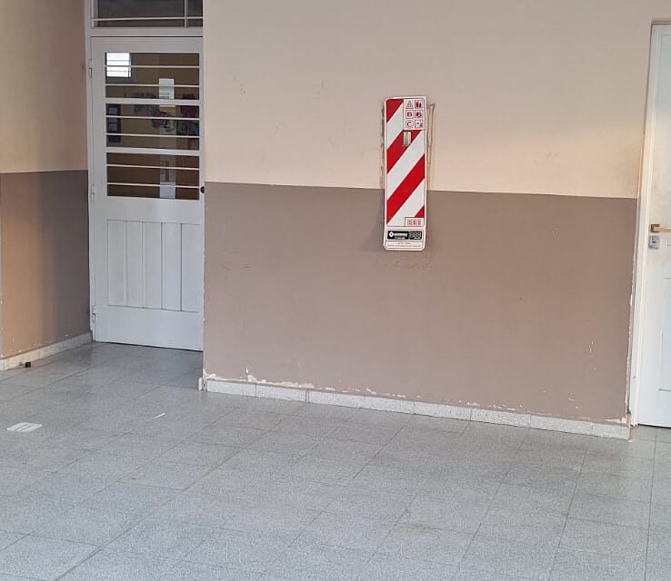 Sorprendido robando en escuela: Quiso escapar con un matafuegos