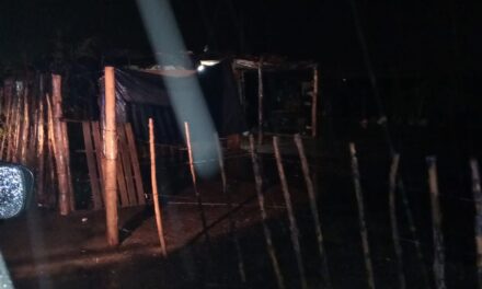 25 de Mayo: Una familia de diez personas atrapada por las inundaciones