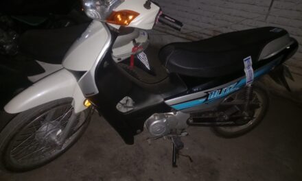 Recuperaron una moto robada y atraparon al presunto ladrón en plena calle