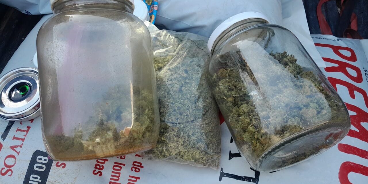 Detenidos en Rivadavia con casi 200 gramos de marihuana en una camioneta