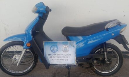 Operativo en Rivadavia: Recuperan moto robada con patente trucha