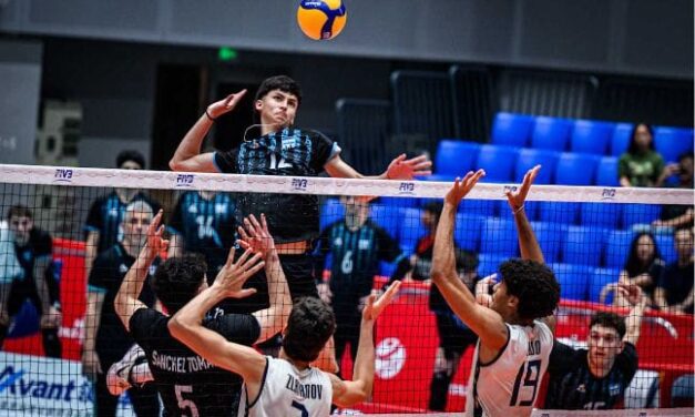 Argentina cayó ante Italia pero sigue en carrera