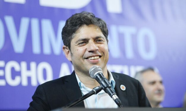 Axel Kicillof impulsa el desembarco del Movimiento Derecho al Futuro en CABA