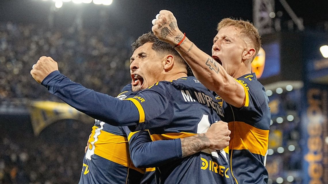 Boca venció 2-0 a Banfield y alargó su buen momento: Miguel Merentiel y Edinson Cavani fueron los goleadores