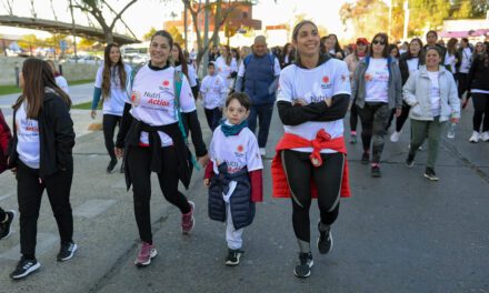 Sanjuaninos se sumaron a la caminata urbana por el Día de la Nutrición