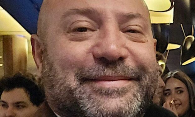 Prohibieron salir del país a Diego Spagnuolo