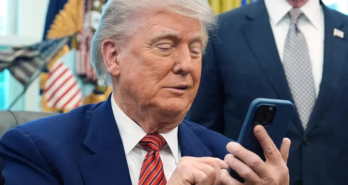 Donald Trump oficializó que EEUU adquirió un porcentaje del paquete accionario de Intel