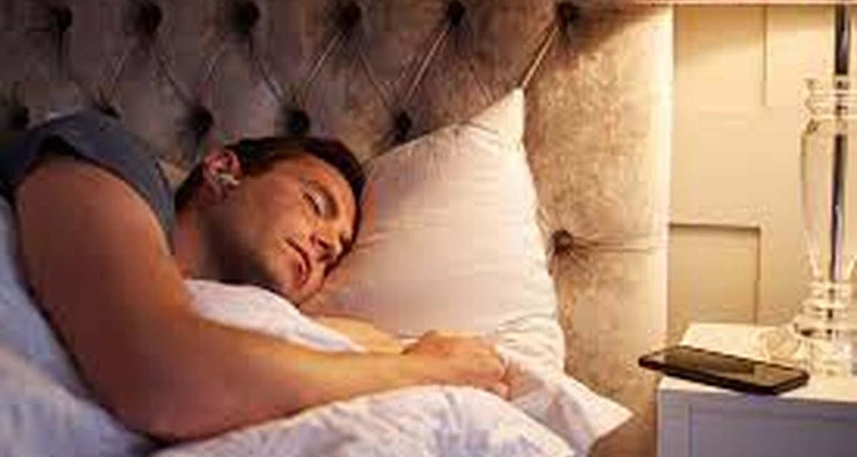 El invento que combina un reloj, un cargador y hasta una estufa