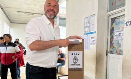 Que la gente participe, porque es el día para cambiar la historia de Corrientes