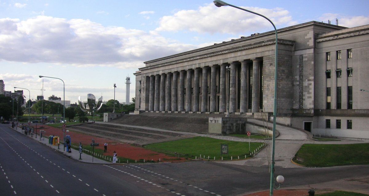 Paro universitario nacional en reclamo de salarios y presupuesto en educación complica el inicio del segundo cuatrimestre