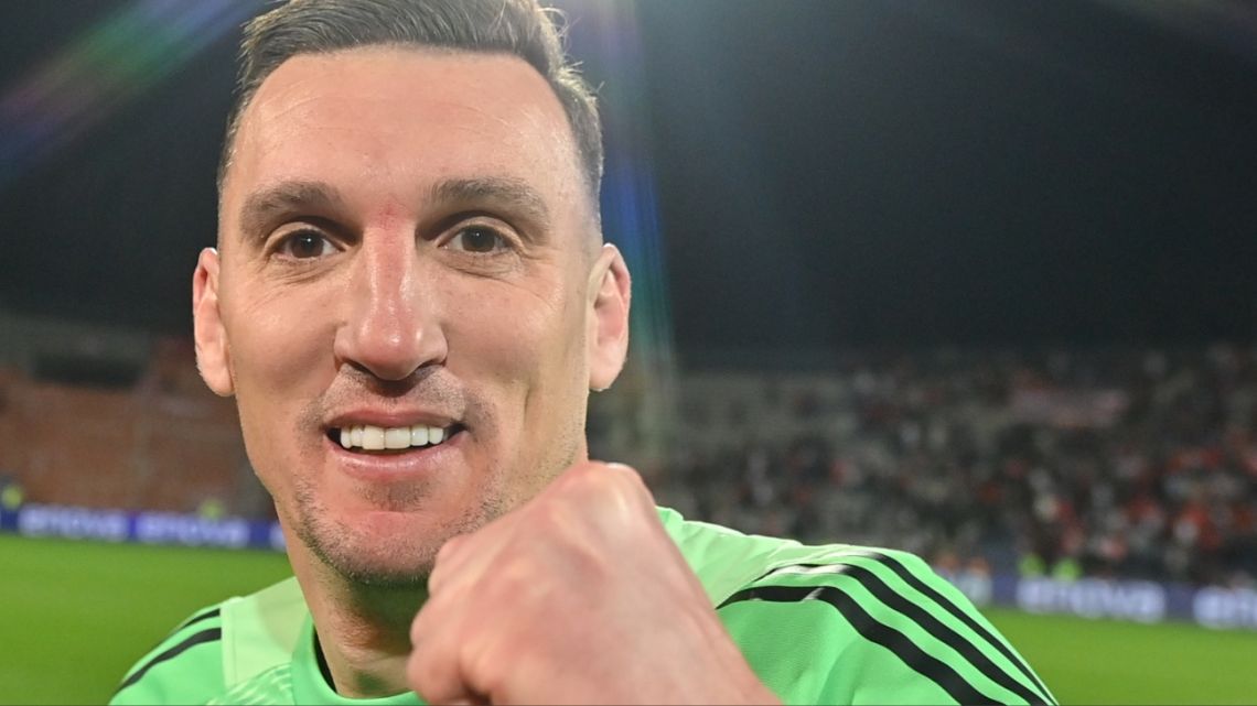Franco Armani volvió a ser el héroe de River en los penales