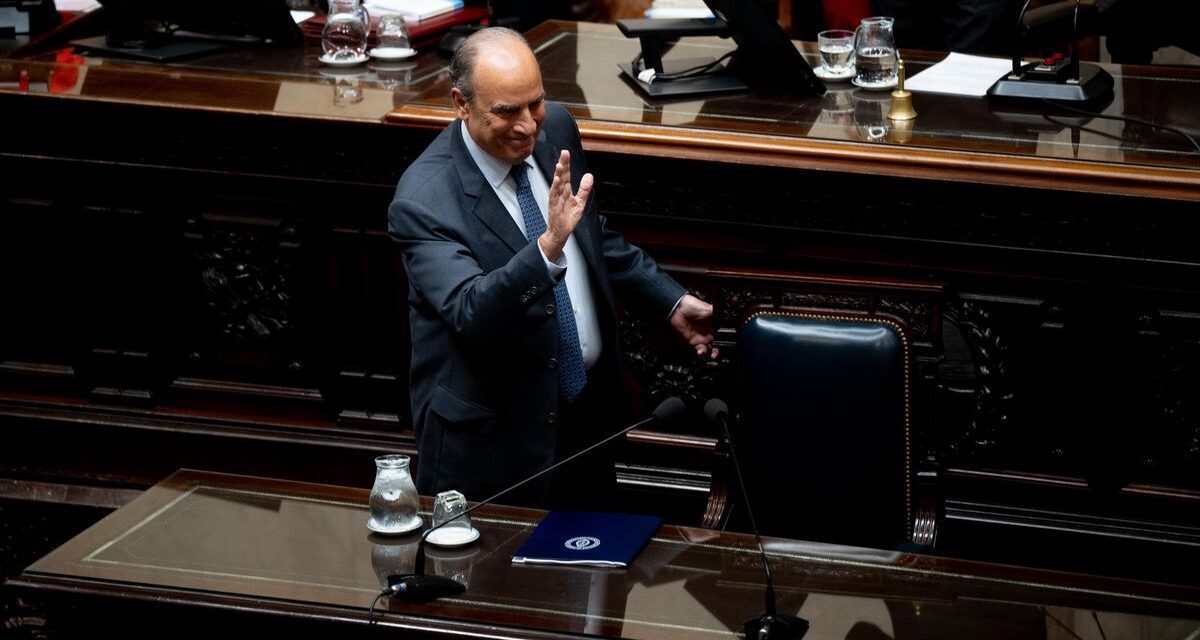 En medio de un griterío en Diputados, Guillermo Francos desligó al Gobierno de los escándalos y ratificó el rumbo económico