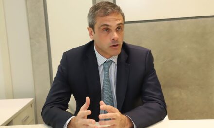 El Gobierno justifica su superávit en base a fondos que no transfiere a las provincias