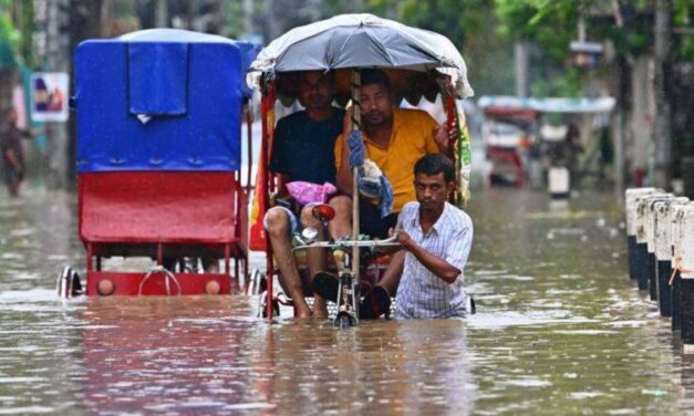 Inundaciones en India dejan al menos 32 muertos y más de 50 desaparecidos