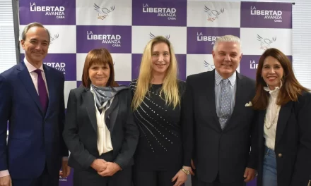 Con predominio de nombres libertarios, la alianza de La Libertad Avanza y el PRO presentó candidatos en CABA