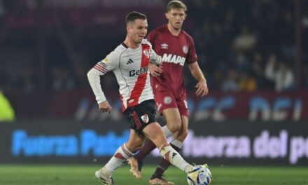 En la última jugada del partido Lanús se lo empató 1-1 a River
