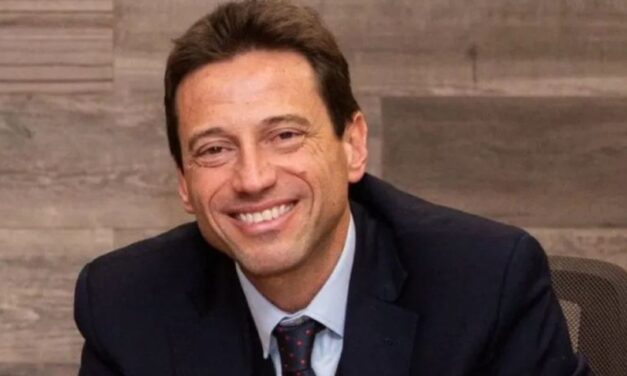 Marcelo Moretti volvió a la sede de San Lorenzo con un escribano y sacudió la política del club