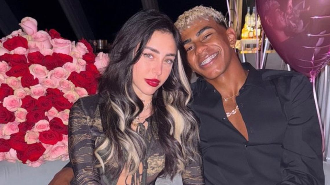 Lamine Yamal confirmó su relación con Nicki Nicole y estallaron los memes en redes sociales