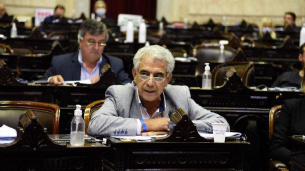 Walberto Allende: “No hay plata para jubilados, pero sí para el campo”