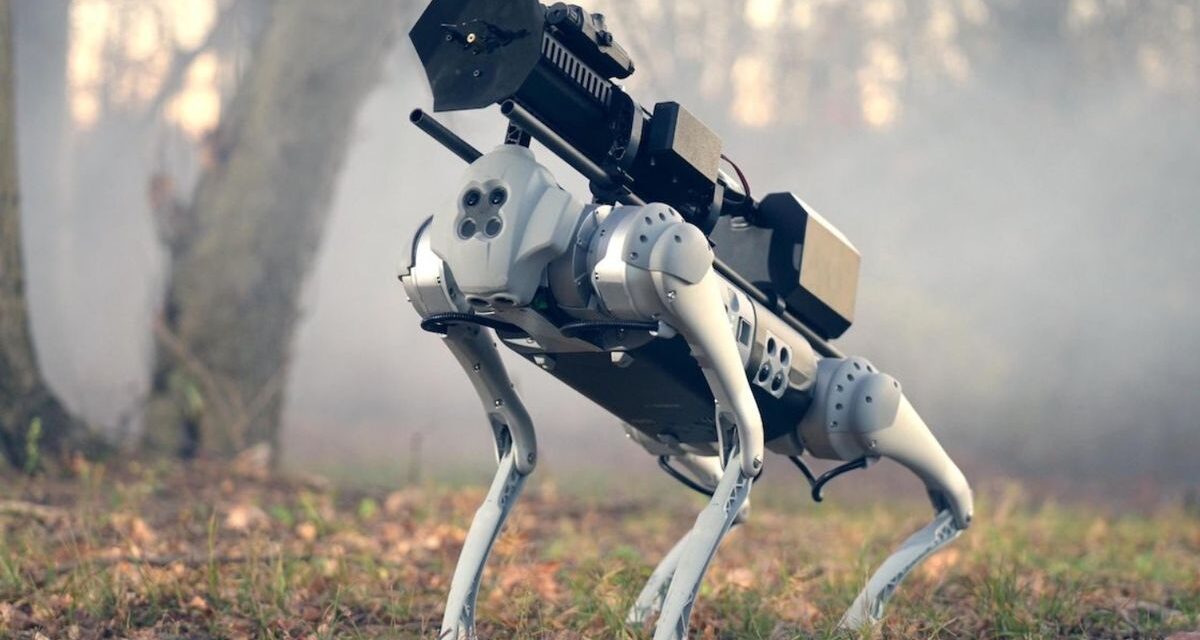 Hong Kong enfrenta al virus chikungunya con un ejército de drones y perros robot