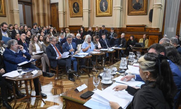 La oposición continúa su marcha y consiguió dictámenes por la emergencia en el Garrahan y la ley de Financiamiento Universitario