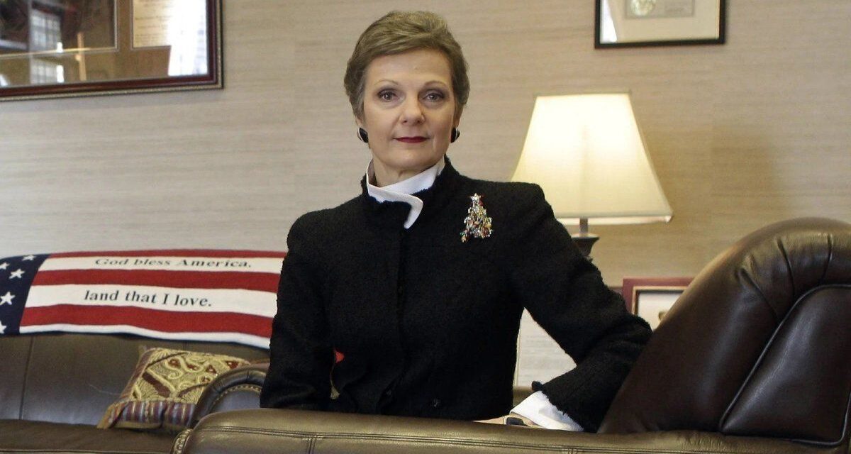 La jueza Preska rechazó el pedido de Argentina, que tendrá que entregar chats de Luis Caputo y Sergio Massa