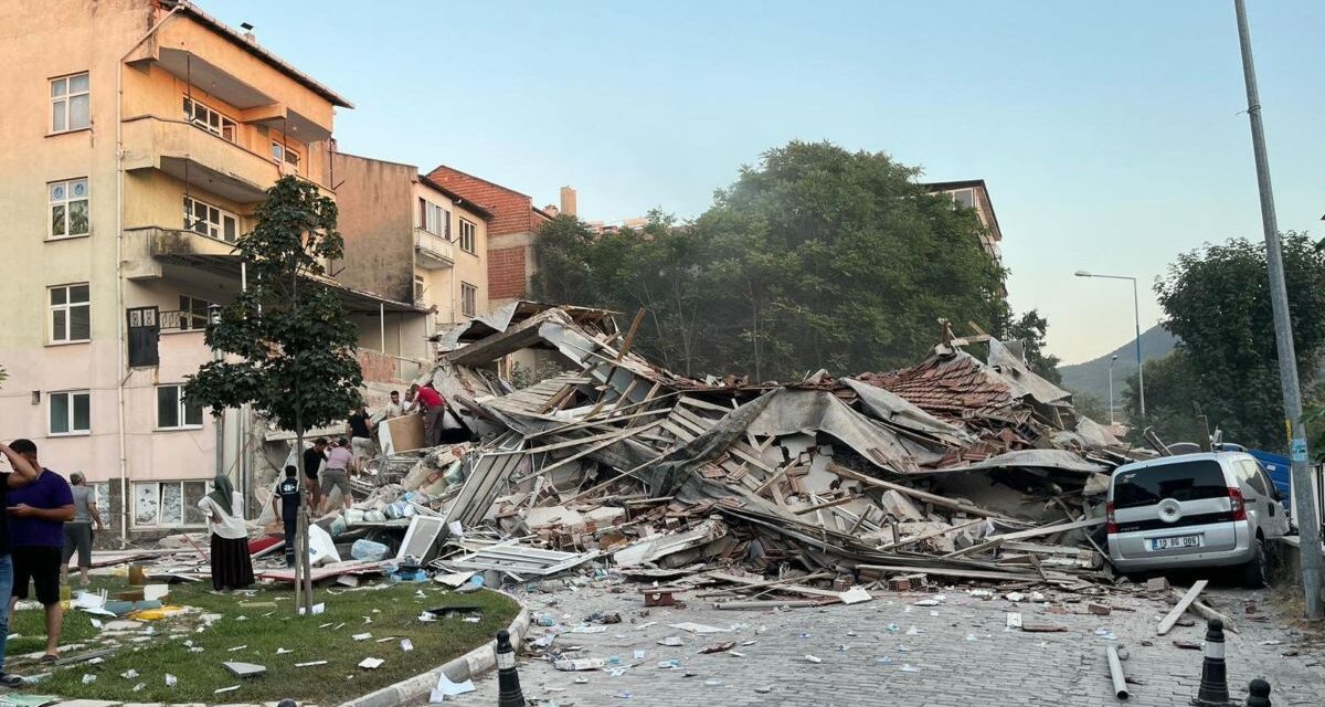 Sismo en Turquía deja un muerto, 29 heridos y varios edificios colapsados