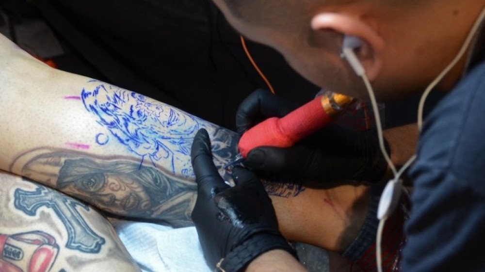El arte del tatuaje se exhibe en San Juan con la Oeste Expo Tattoo