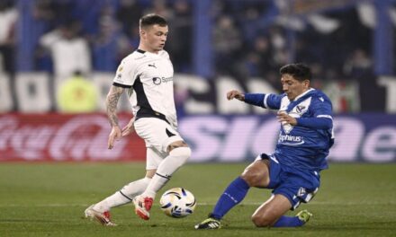 Vélez hizo leña del caído Independiente, que está último en la tabla y pone a Vaccari en crisis
