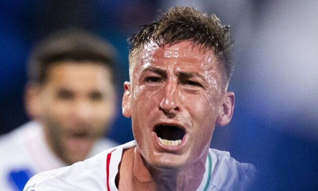 Vélez goleó a Lanús por el Torneo Clausura 2025 y finalizó el sábado puntero de la Zona B