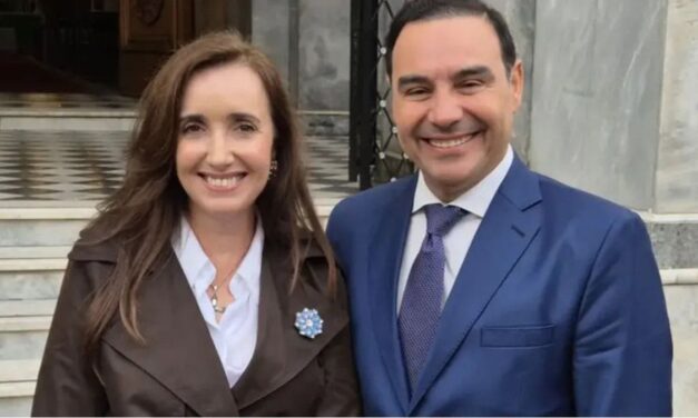 Victoria Villarruel viajó a Corrientes en medio de su disputa con Milei y fue recibida por Gustavo Valdés