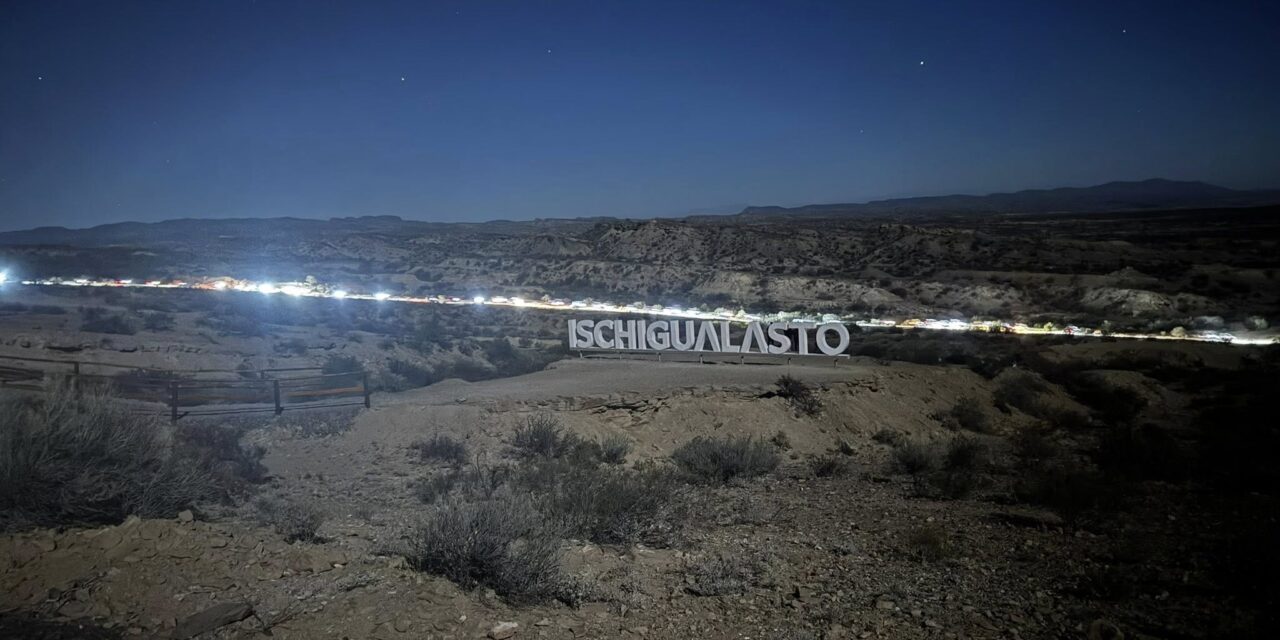 ¡Más de 500 personas vivieron la magia de la luna llena en Ischigualasto!