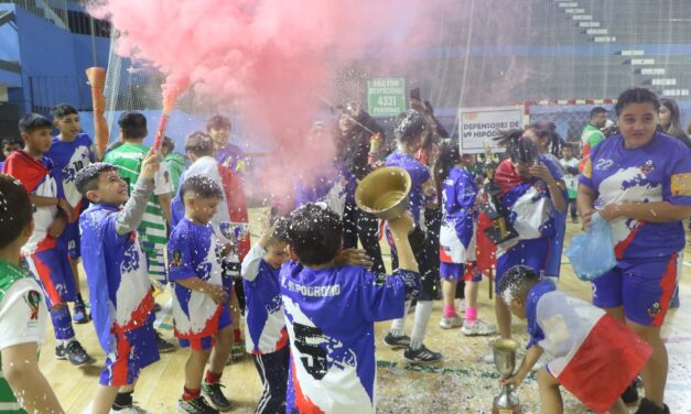 «La fiesta del futsal infantil llegó al Aldo Cantoni»