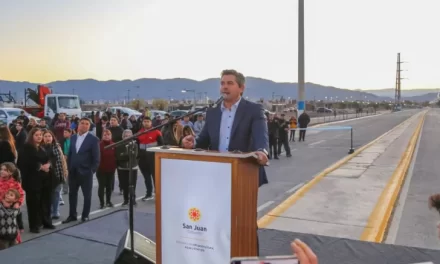 Orrego encabeza inauguración en el ISEF y entrega de anteojos a beneficiarios de Chimbas