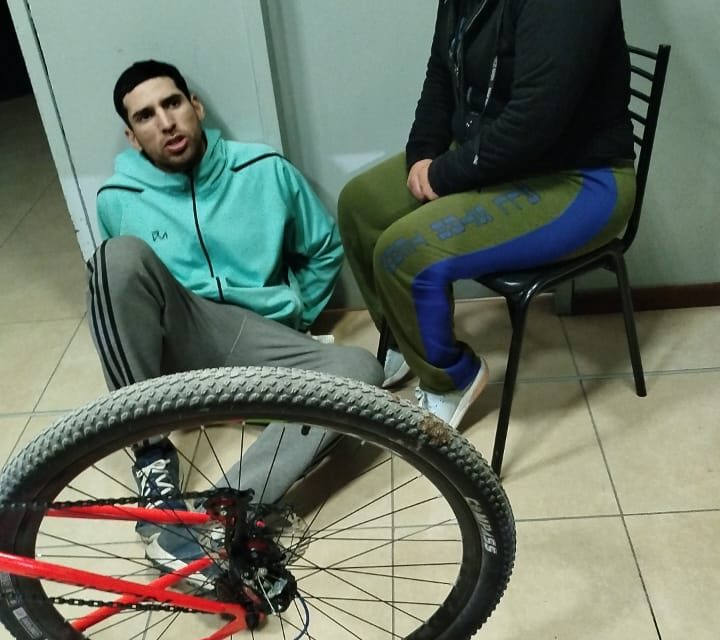 Zonda: Robaron una bicicleta en una escuela y terminaron detenidos