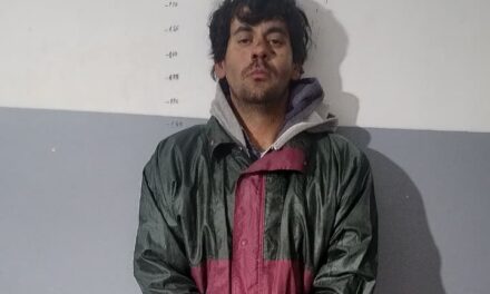 Vecinos evitaron el robo de una batería de camión en Santa Lucía y ayudaron a detener al sospechoso