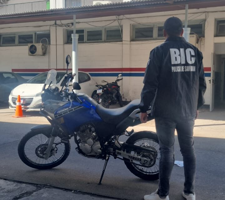 Jóvenes detenidos por intentar robar una motocicleta en Capital